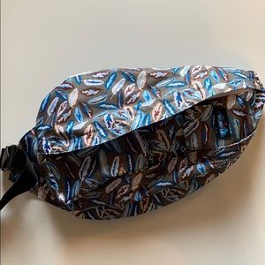 Nwt kavu rope sling bag fine feathers blue brown